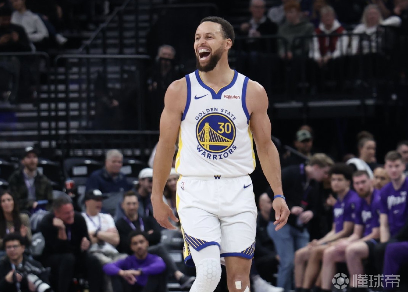 开云-库里在美国队比赛中战术调整，精彩发挥引发热议！的简单介绍