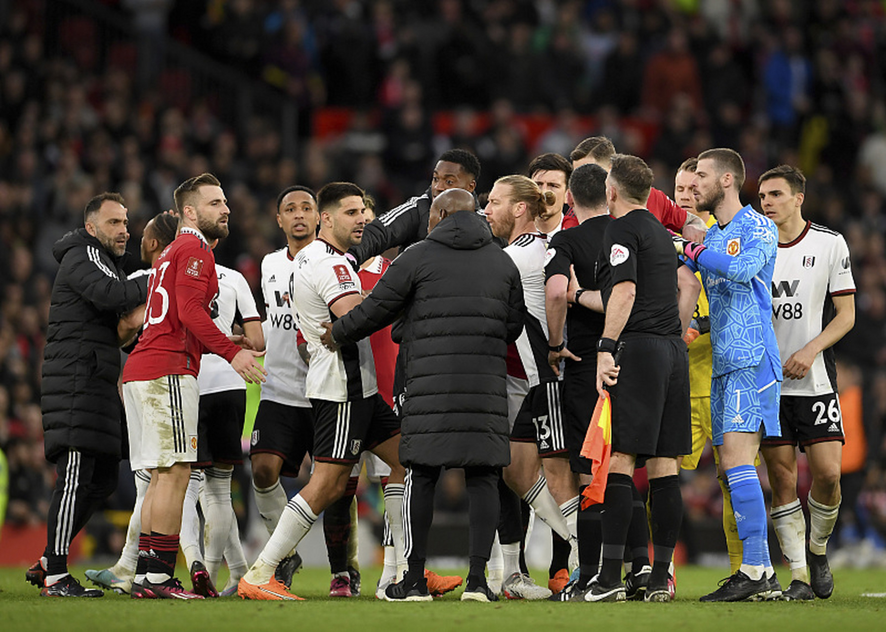 开云- 蒂姆在曼联比赛中突破纪录,回归赛场引发热议的原因 